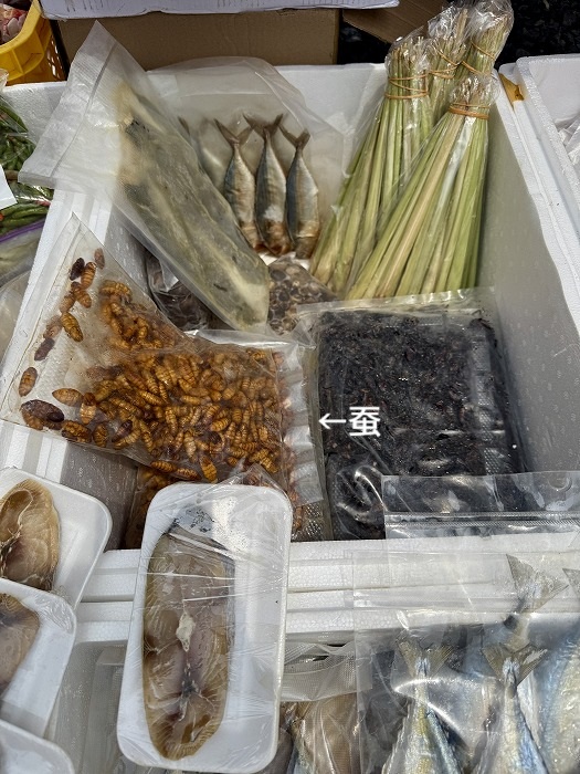 蚕(食用)、レモングラスなど