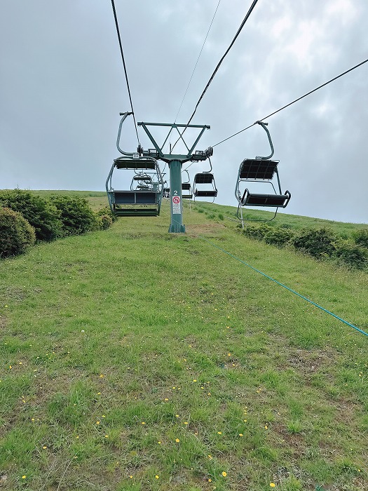 リフトで山頂へ