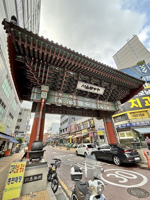 京東市場の門