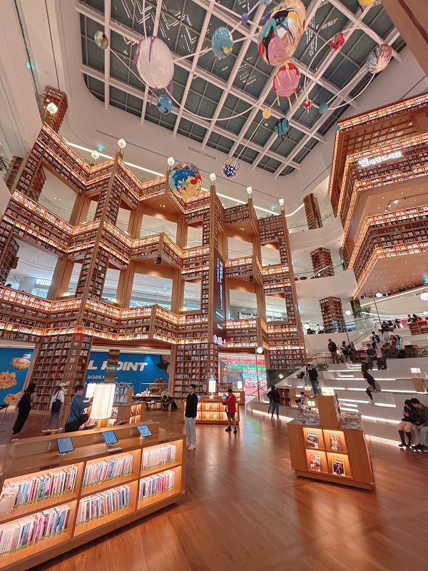 ピョルマダン図書館