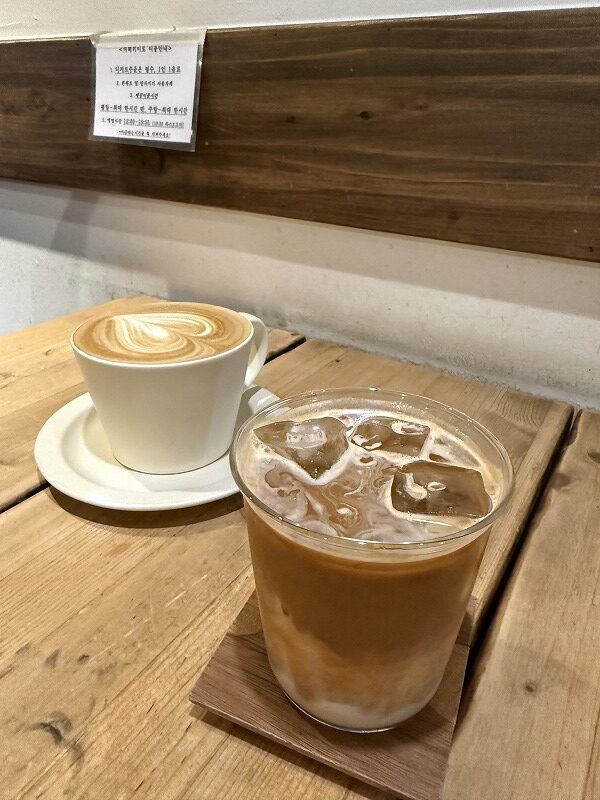 カフェラテ来ました