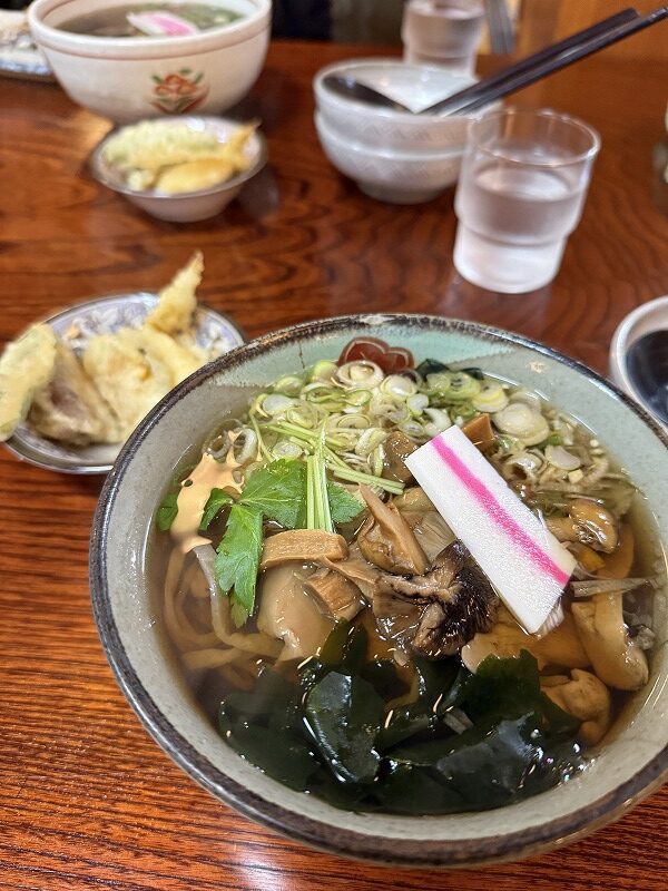 きのこそば　天ぷら付き！