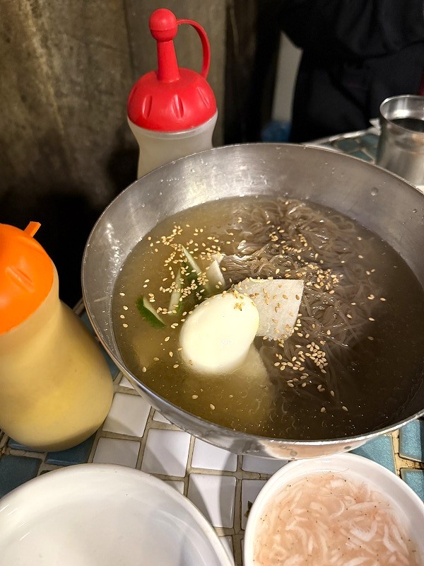 あっさり冷麺も頼みました