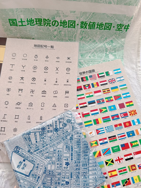 地図記号ノート、国旗ノート、古地図バンダナ