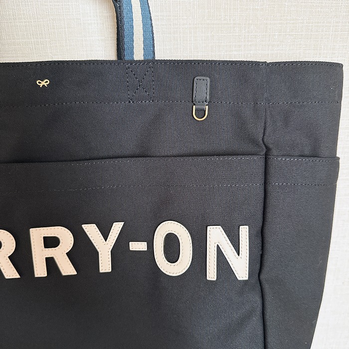 チャームを付けるDカン部分