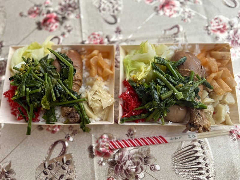 昼食は奮起湖の駅弁!