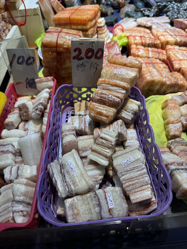 箸置きサイズの豚バラ石