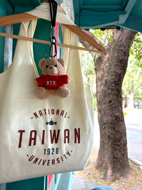 臺灣大學オリジナルグッズ