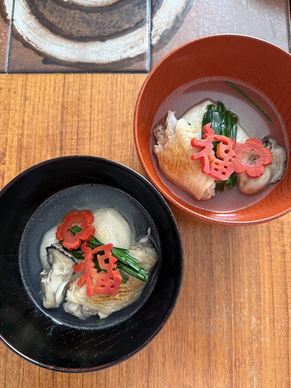 牡蠣と手羽先の中華お雑煮