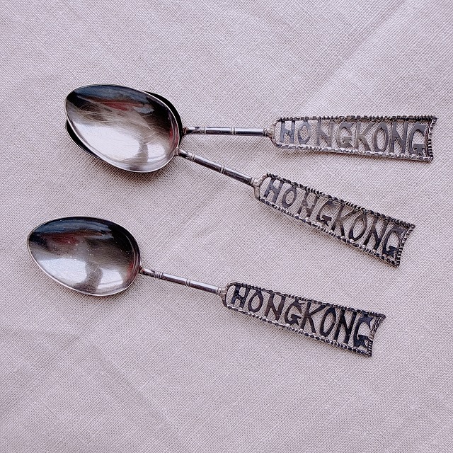 透かし彫りHONGKONGスプーン