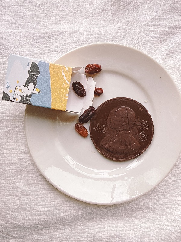 ノーベル賞チョコとムーミンレーズン