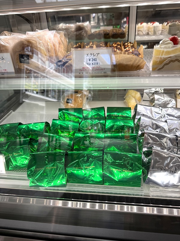 1階のスイスでお菓子を購入